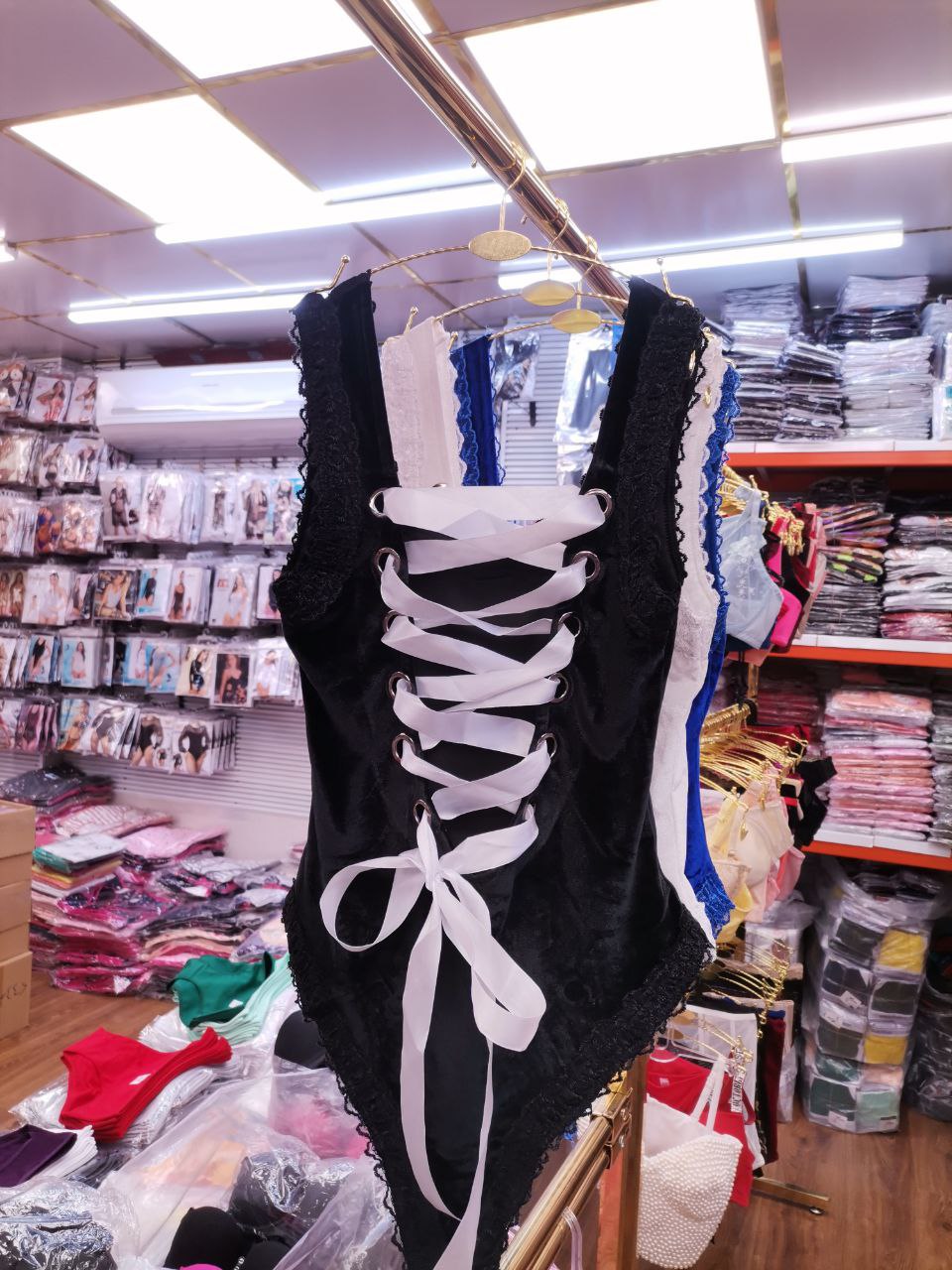 بادی زنانه فانتزی مخمل بندی کد 1005