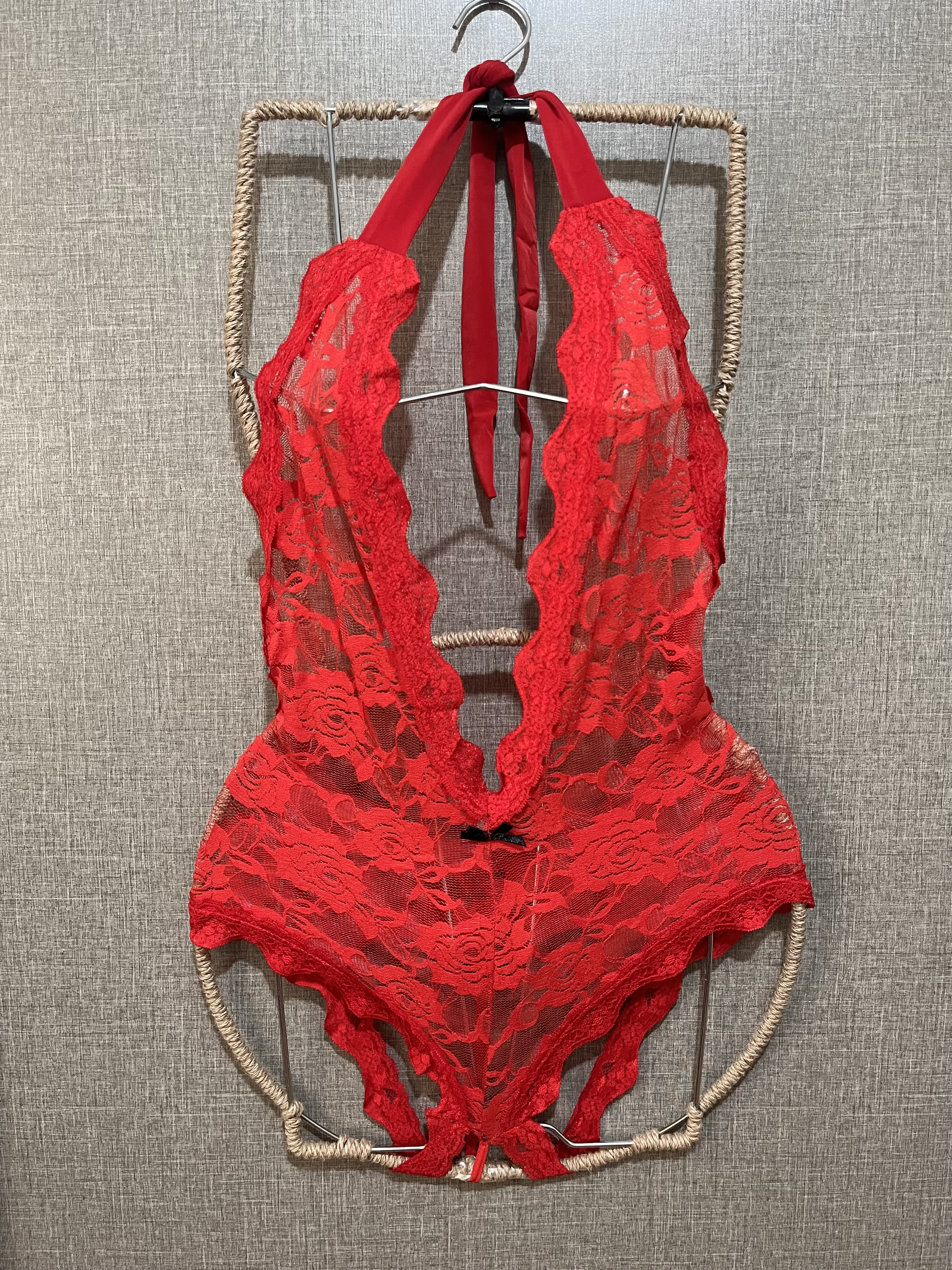 لباس زنانه لباسخواب فانتزی بادی سرهمی گیپور فاقباز پشت قلبی